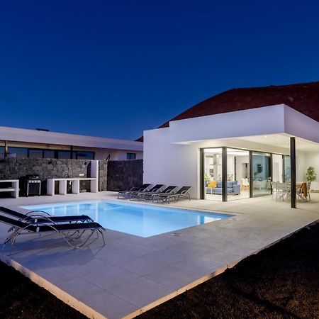 Villa Ainara Тіас Екстер'єр фото