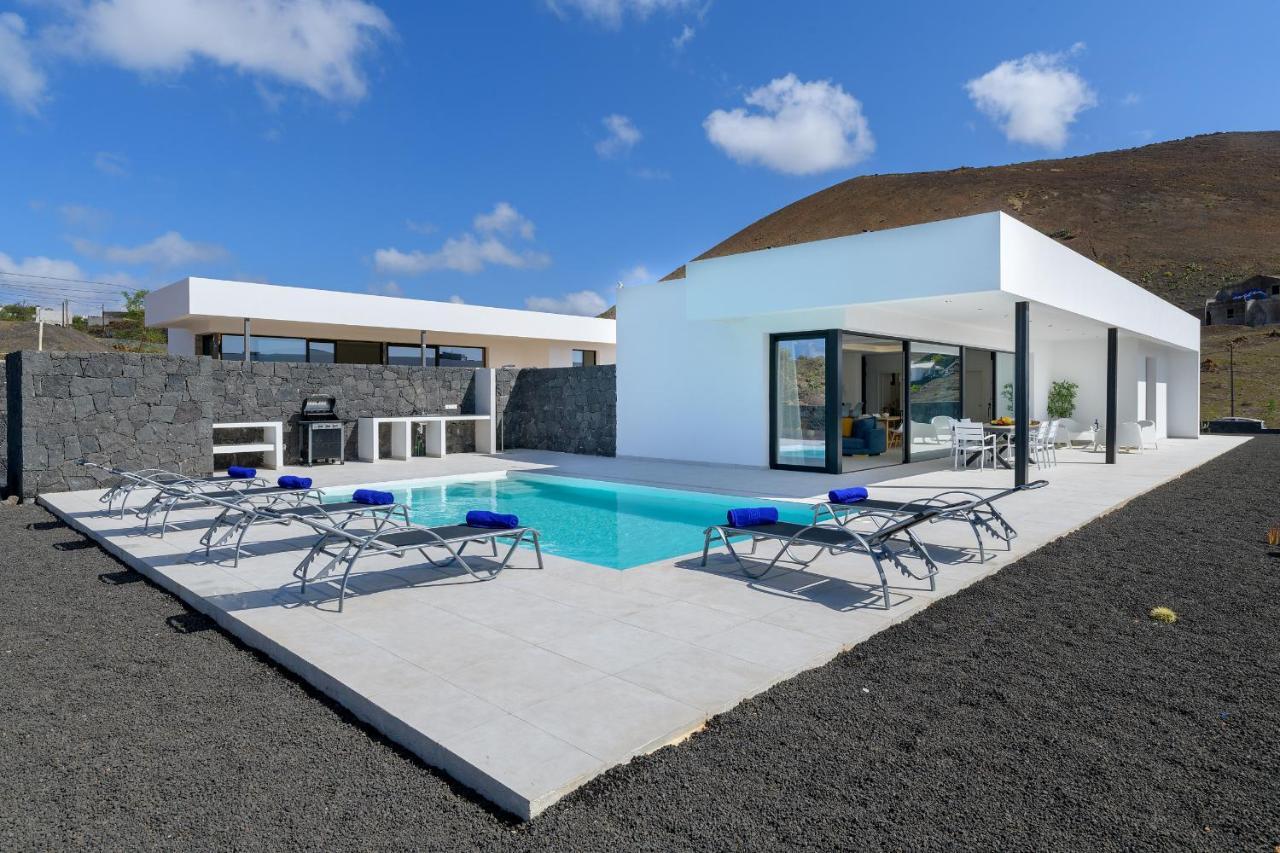 Villa Ainara Тіас Екстер'єр фото