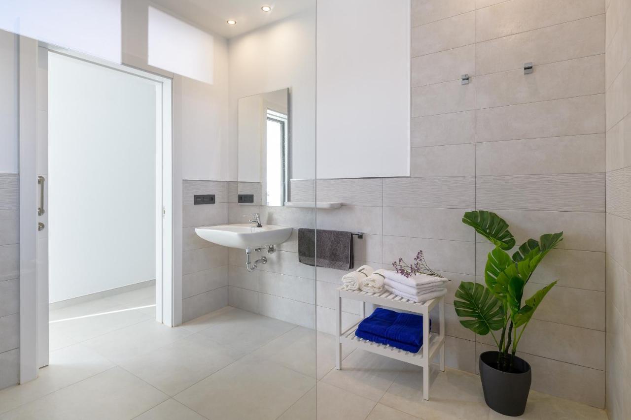 Villa Ainara Тіас Екстер'єр фото