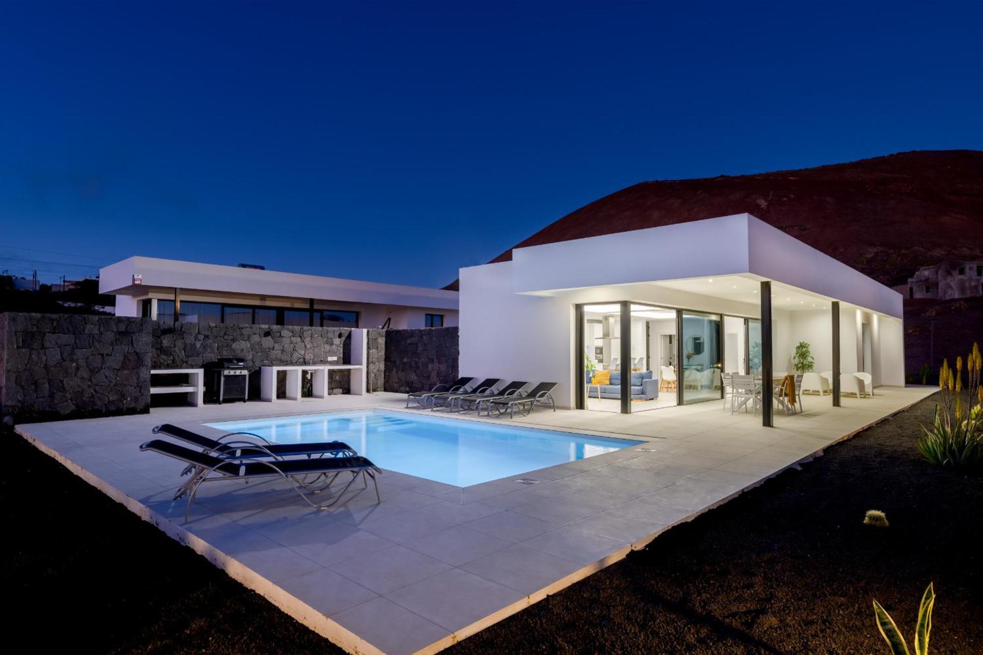 Villa Ainara Тіас Екстер'єр фото